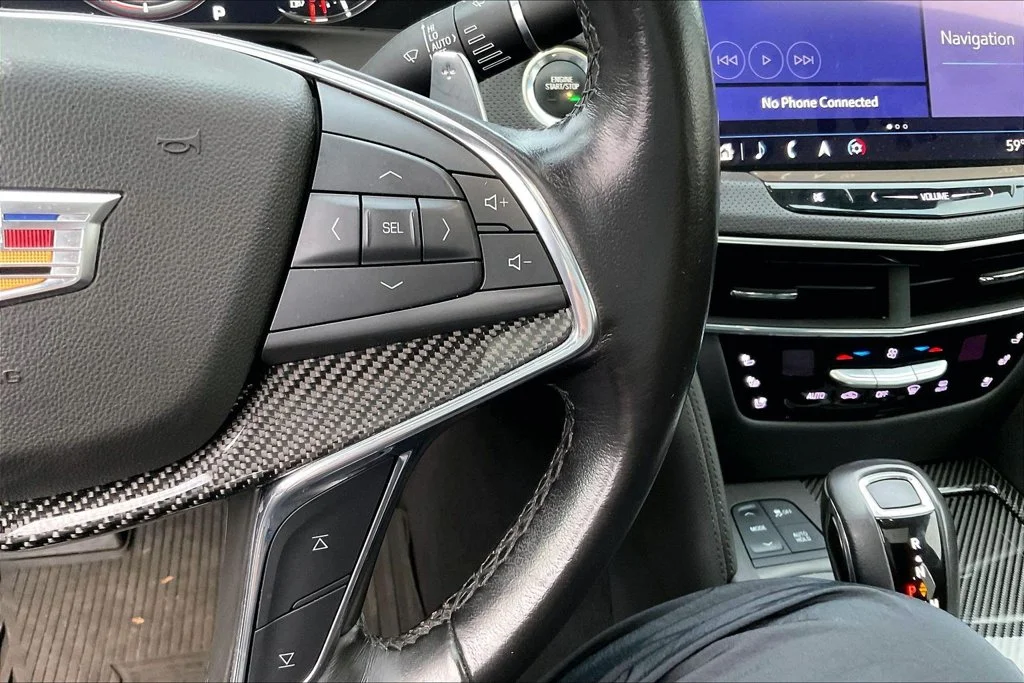 Used 2020 Crystal White Tri-Coat Cadillac Blackwing Twin image 18