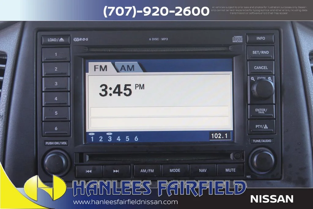 Used 2005 White Jeep Limited image 29