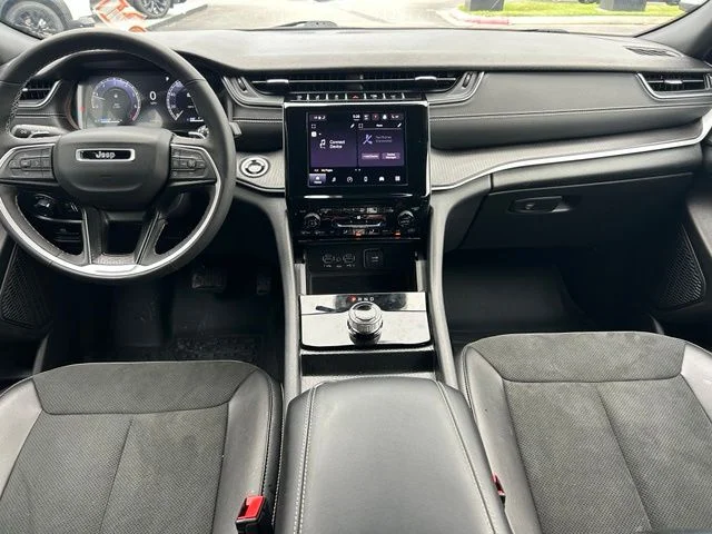 Used 2025 Black Jeep Altitude image 11
