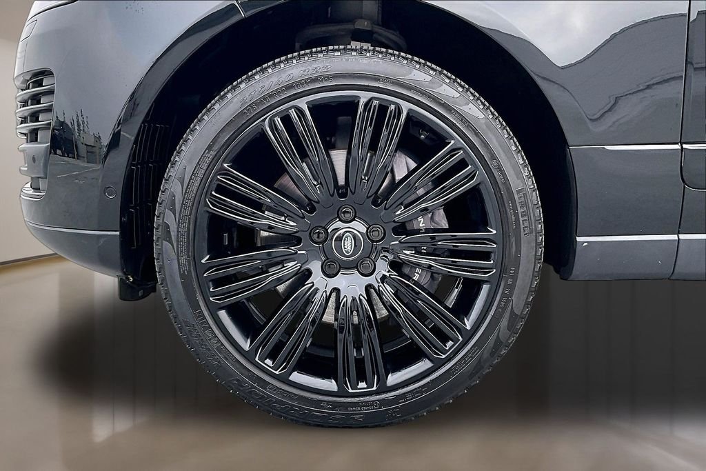 Used 2019 Santorini Black Metallic Land Rover 3.0L V6 Supercharged HSE image 32