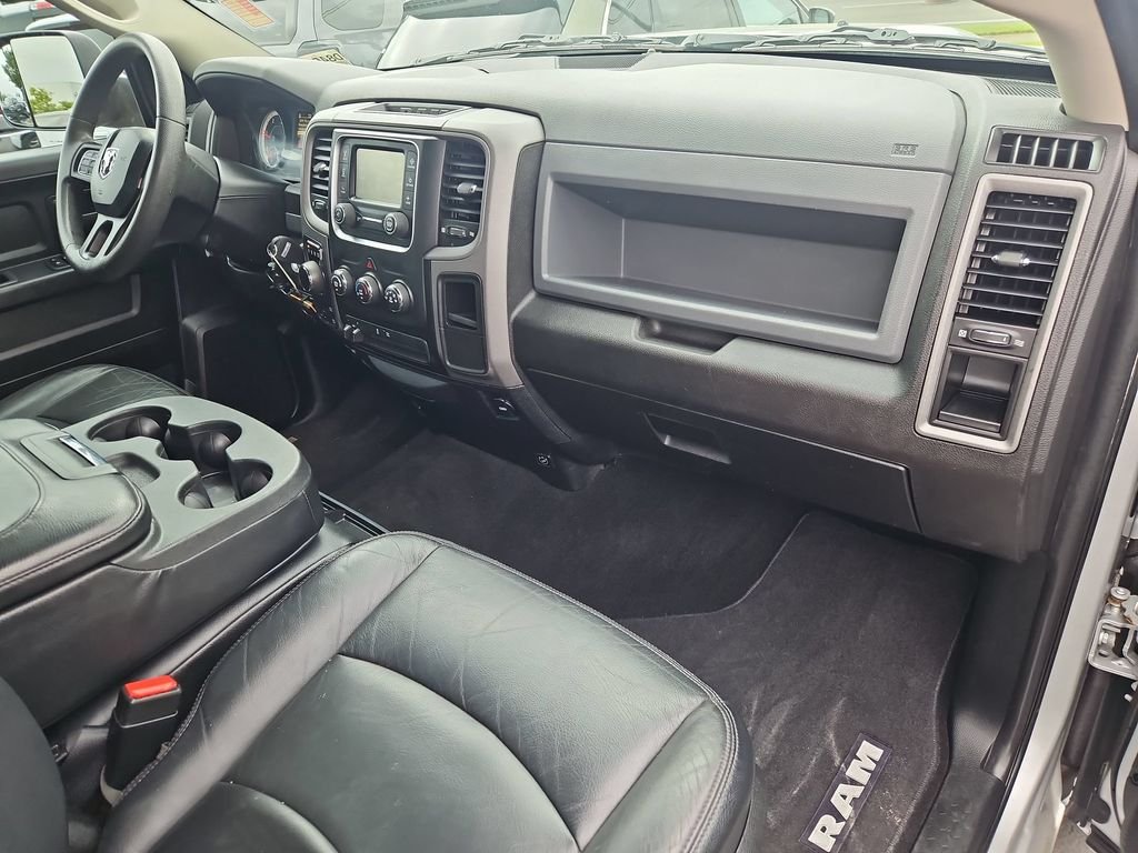Used 2018 Bright Silver Clearcoat Metallic Ram Tradesman image 20