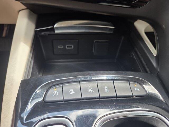 Used 2023 Summit White Buick Preferred image 19