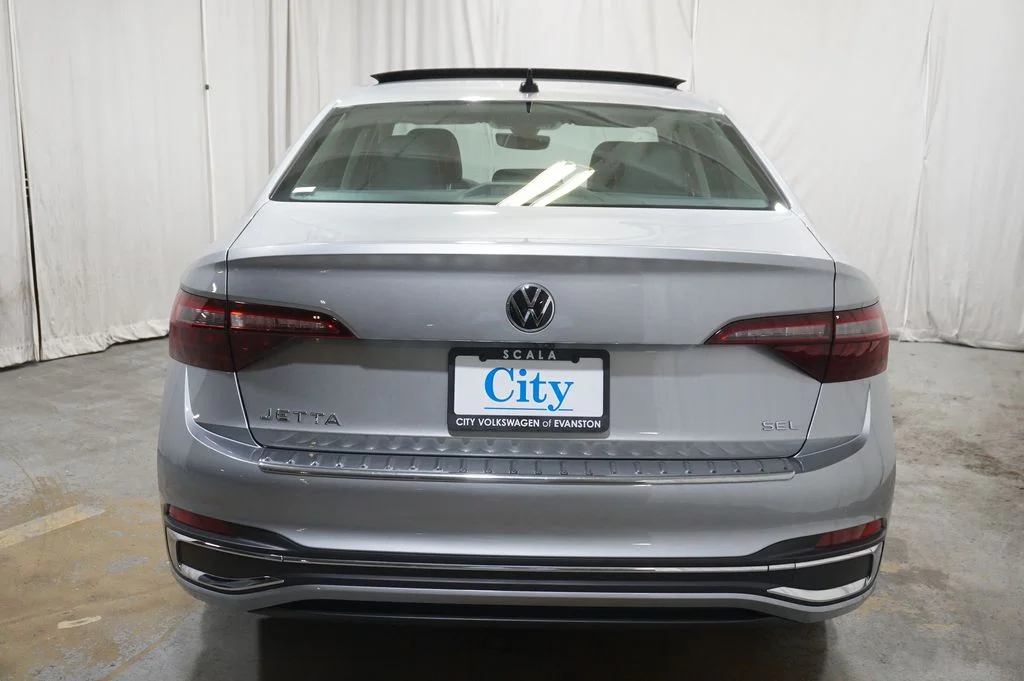 Certified Used 2023 Silver Volkswagen 1.5T SEL image 6