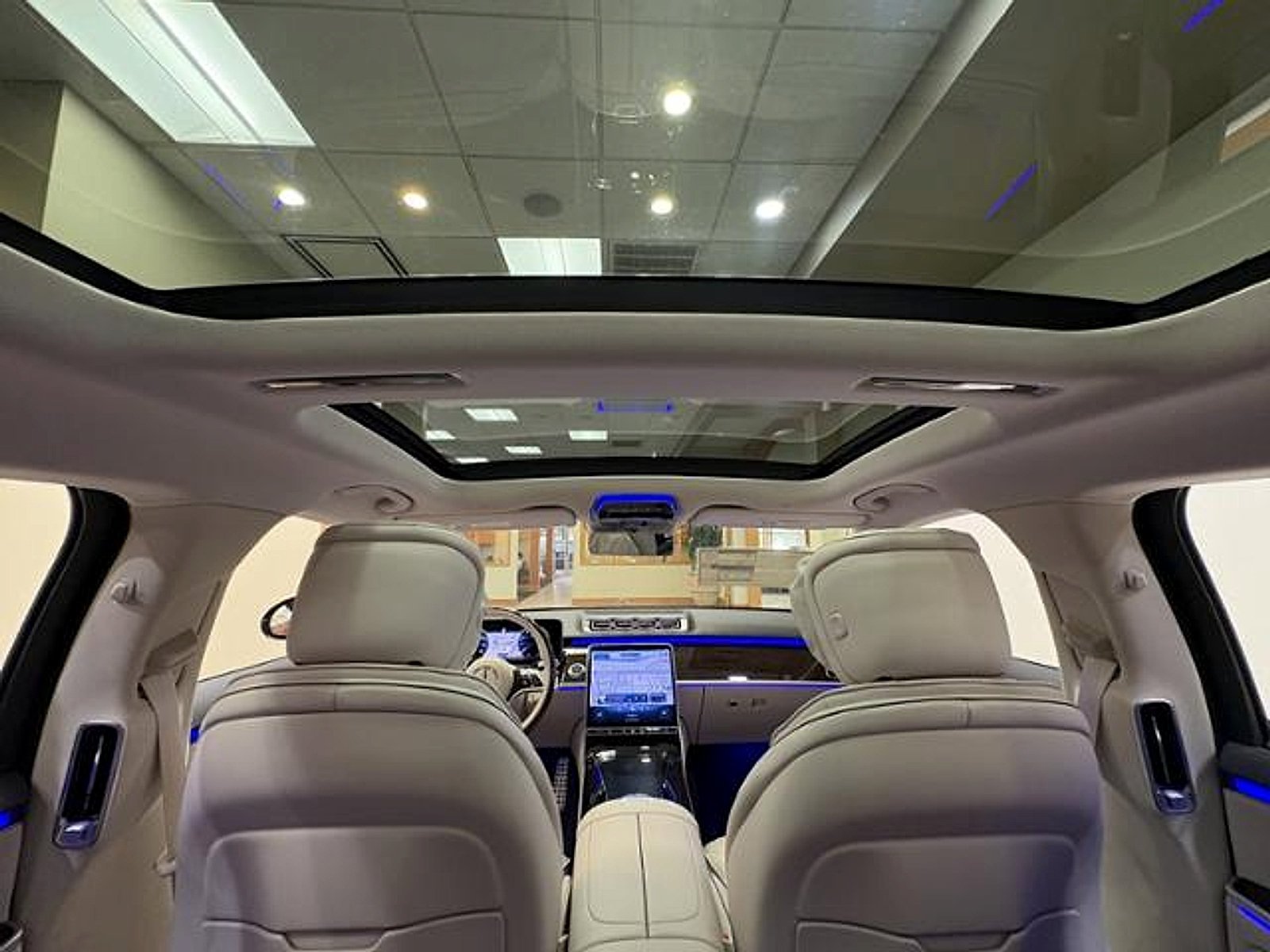 New 2026 Emerald Green Metallic Mercedes-Benz 4MATIC® image 46