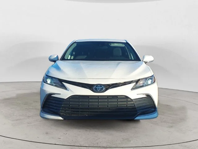 Used 2022 White Toyota LE image 2