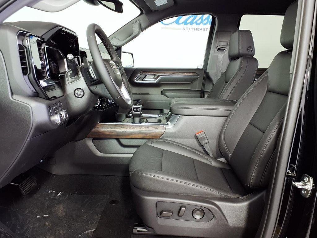 2026 GMC Sierra 1500 SLT - Photo 8