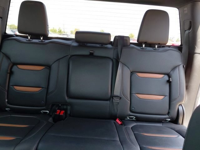 Used 2021 SUMMIT WHITE GMC AT4 image 29