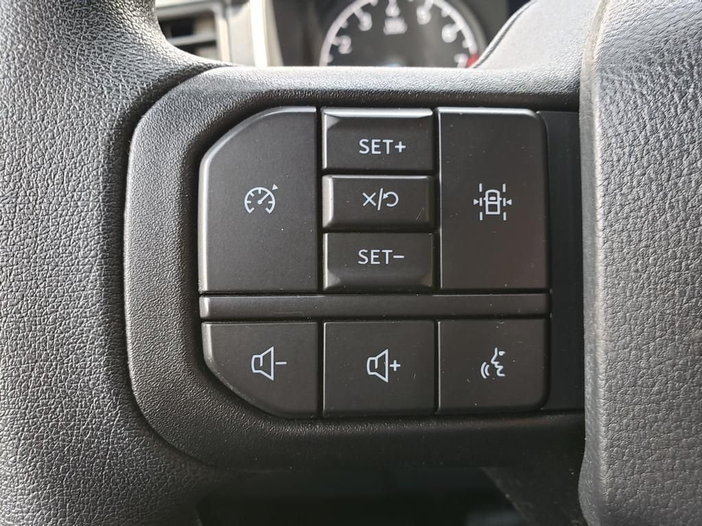 Used 2022 Blue Metallic Ford XL image 17