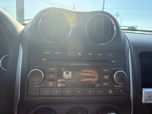Used 2017 Gray Jeep Latitude image 22
