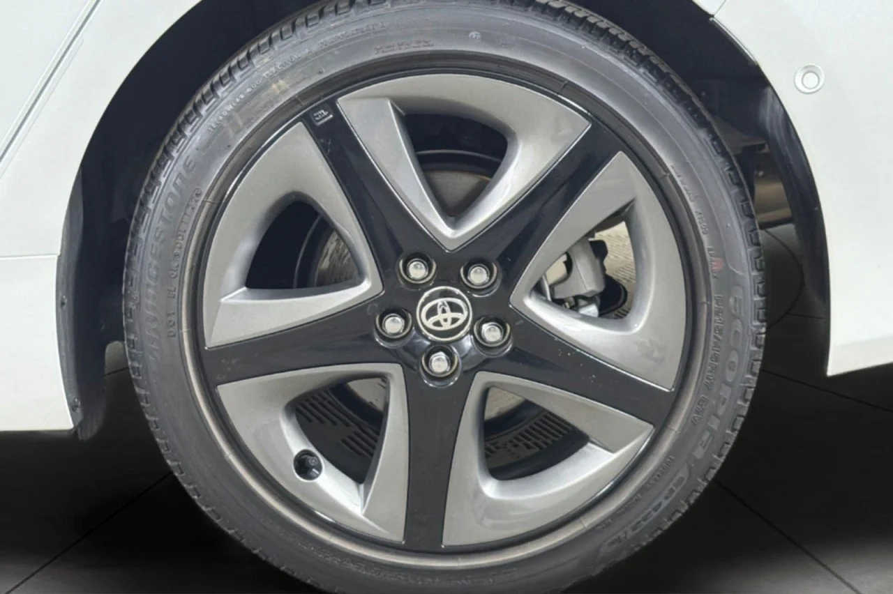 Used 2022 Wind Chill Pearl Toyota L Eco image 25