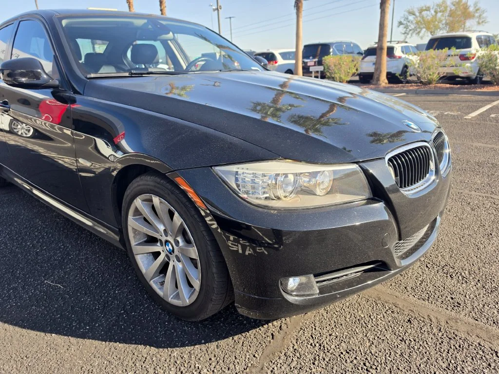 Used 2011 Black BMW 328i image 3