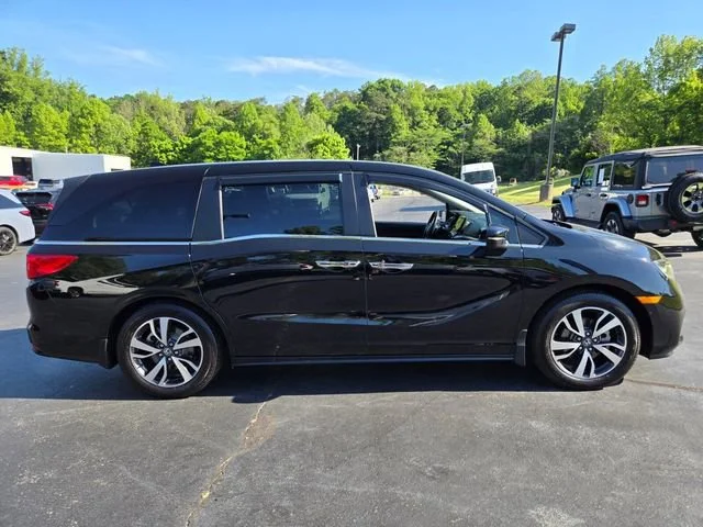Used 2023 Black Honda Touring image 9