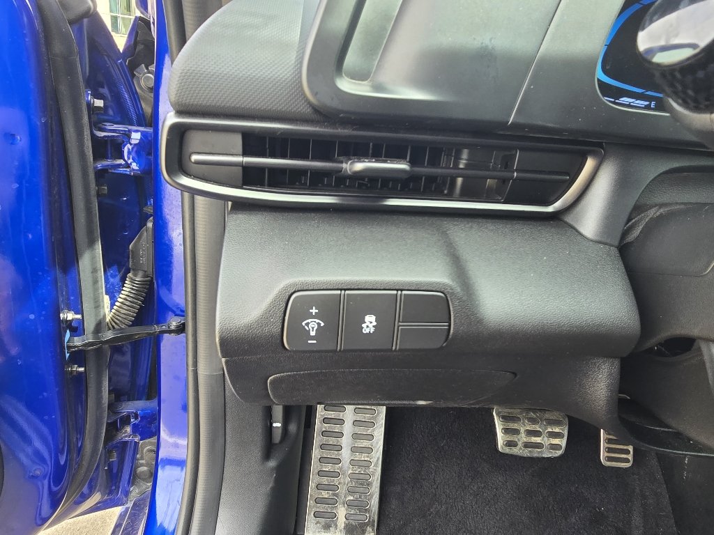Used 2025 Intense Blue Hyundai SEL Sport image 18