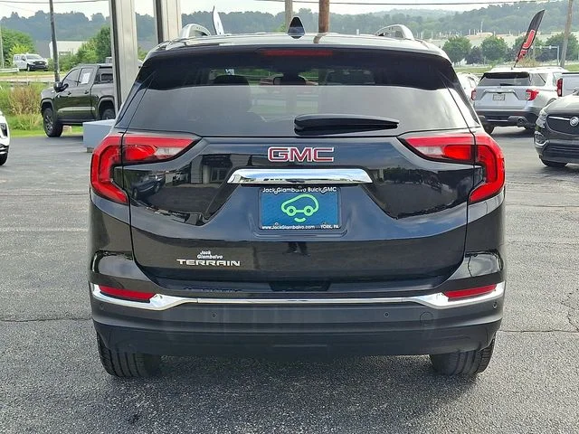 Used 2020 Black GMC SLT image 3