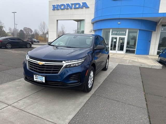 2022 Chevrolet Equinox LS - Photo 12
