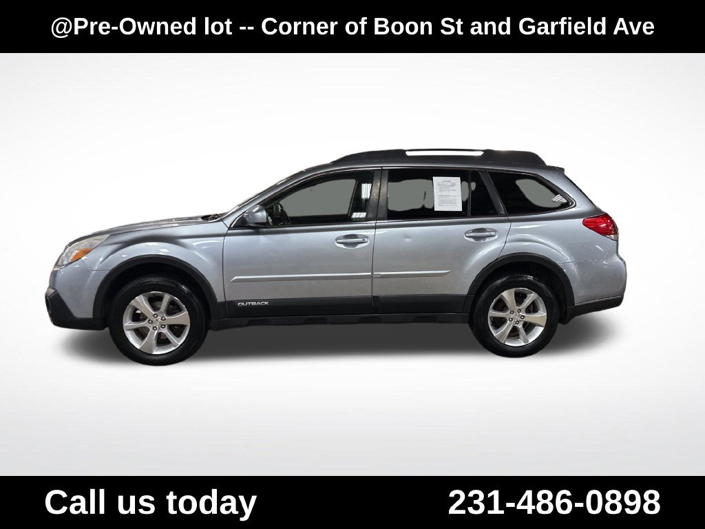 Used 2014 Silver Subaru 2.5i image 2