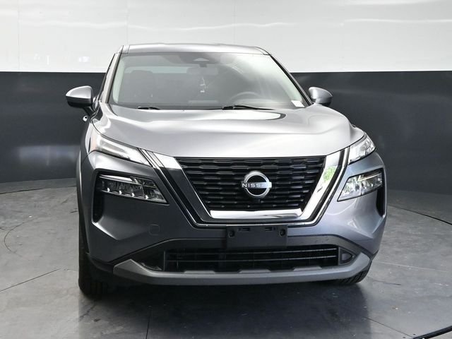 Used 2023 Gun Metallic Nissan SV image 2