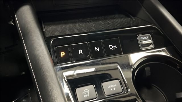 Used 2025 Gun Metallic Nissan SV image 18