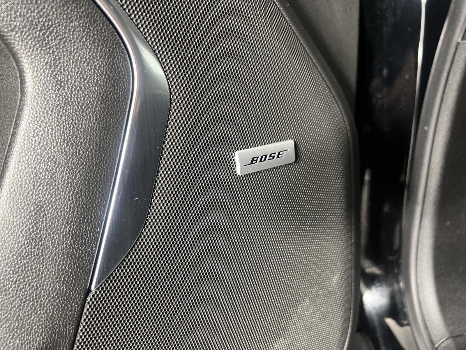 Used 2023 Black Chevrolet Z71 image 18
