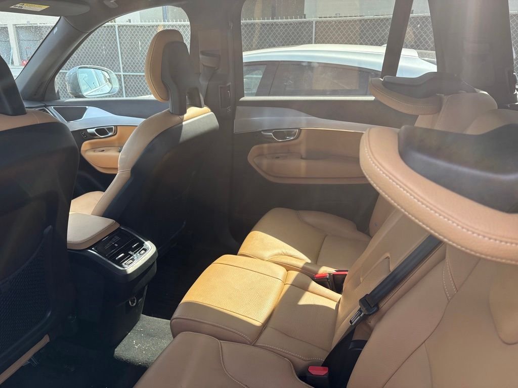 Used 2018 Gray Metallic Volvo T6 Momentum image 11