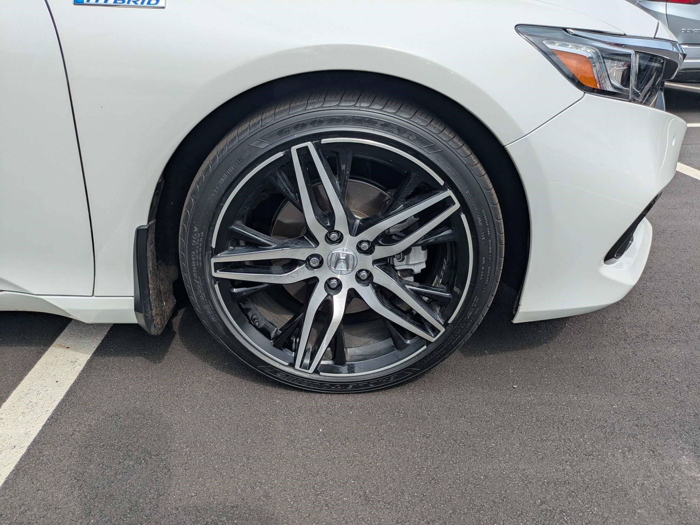 Used 2022 Platinum White Pearl Honda Touring image 16