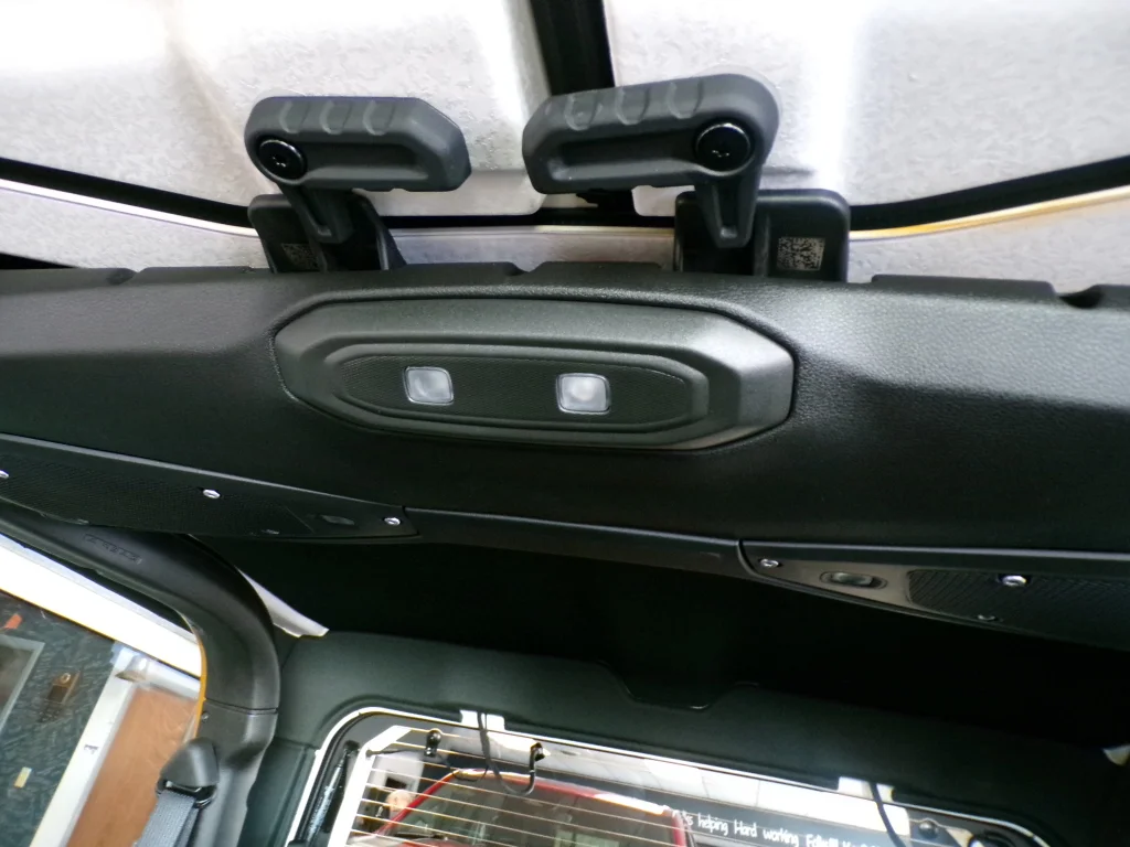 New 2026 Goldilocks Exterior Paint Jeep Rubicon X image 17