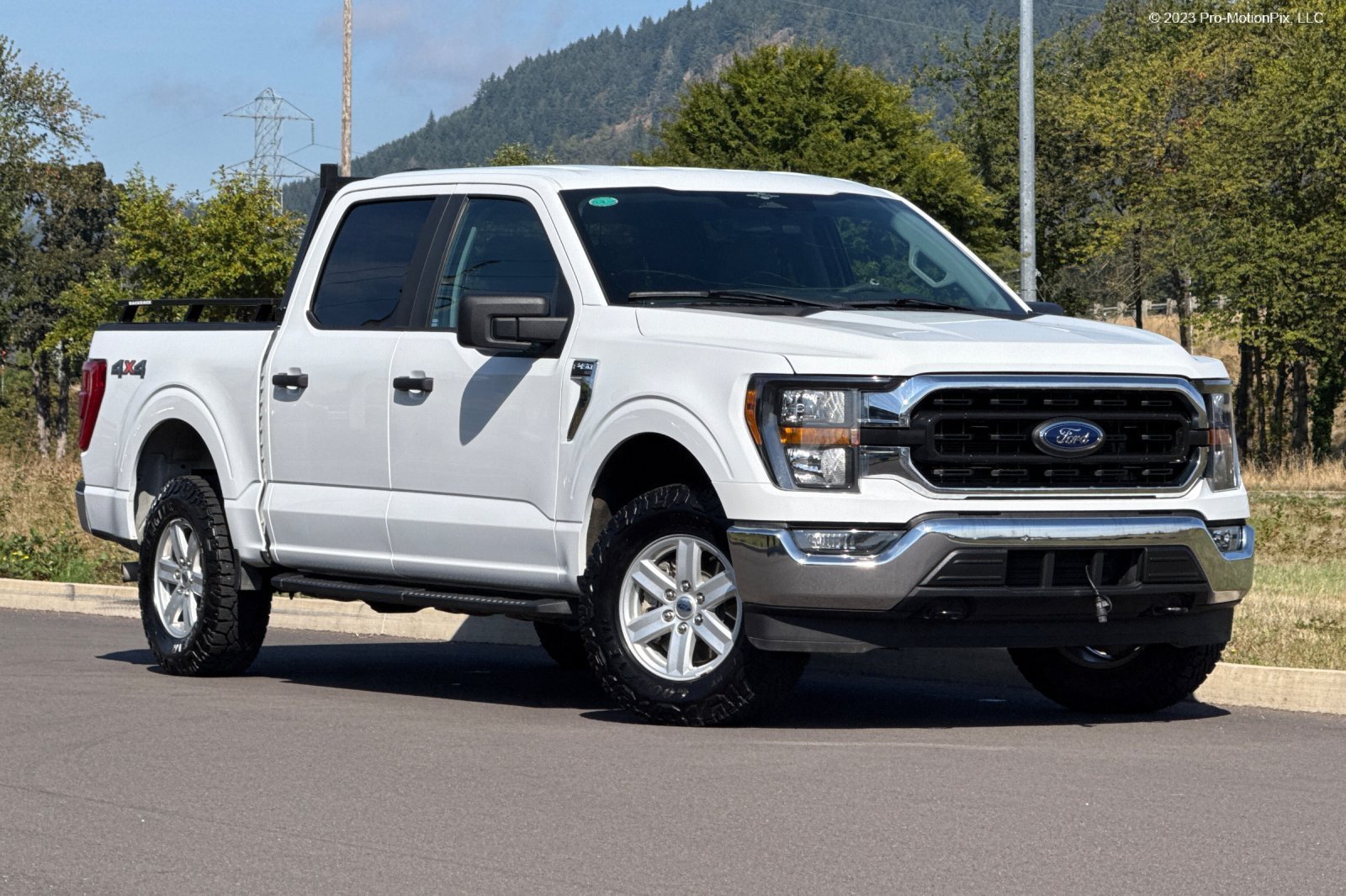 Used 2023  Ford XLT image 1