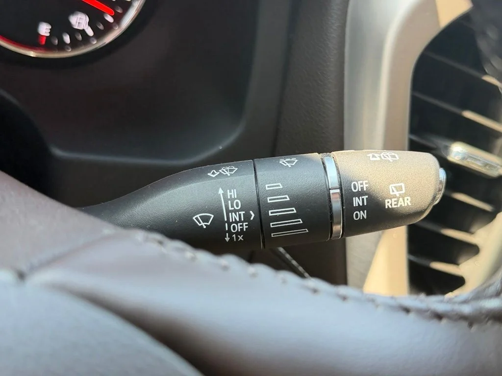 Used 2019 White GMC Denali image 37