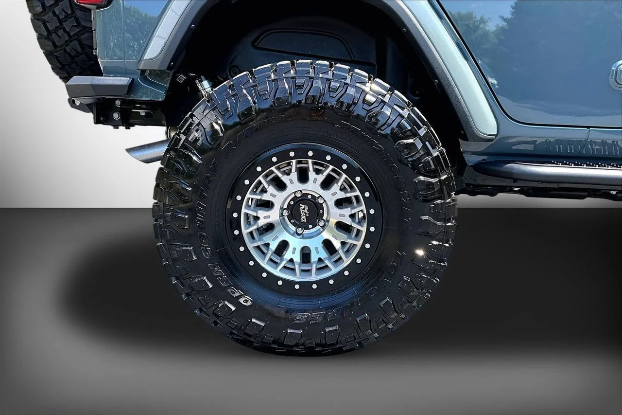New 2026 Anvil Clear-Coat Exterior Paint Jeep Sahara image 35