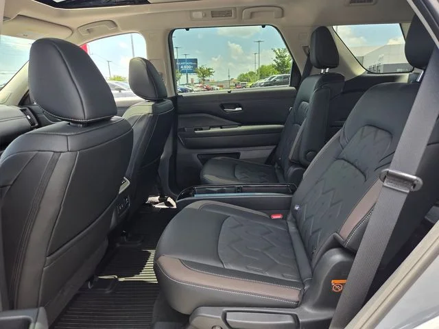 New 2026 Boulder Gray Pearl Nissan Platinum image 11