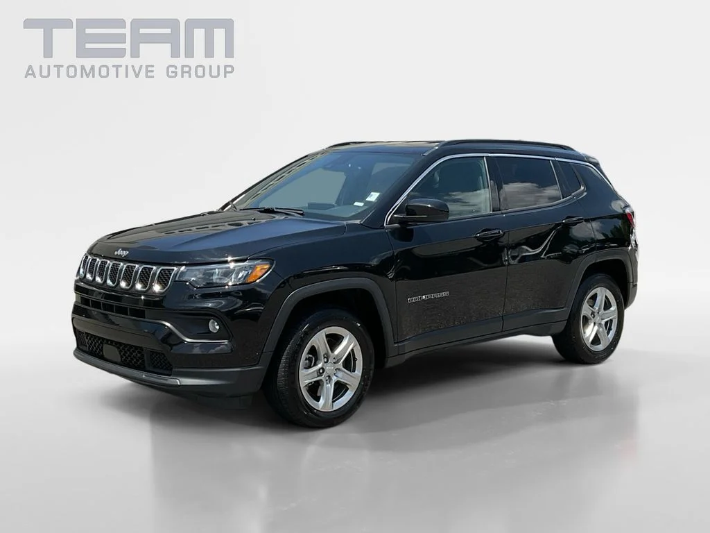Used 2024 Black Jeep Latitude image 3