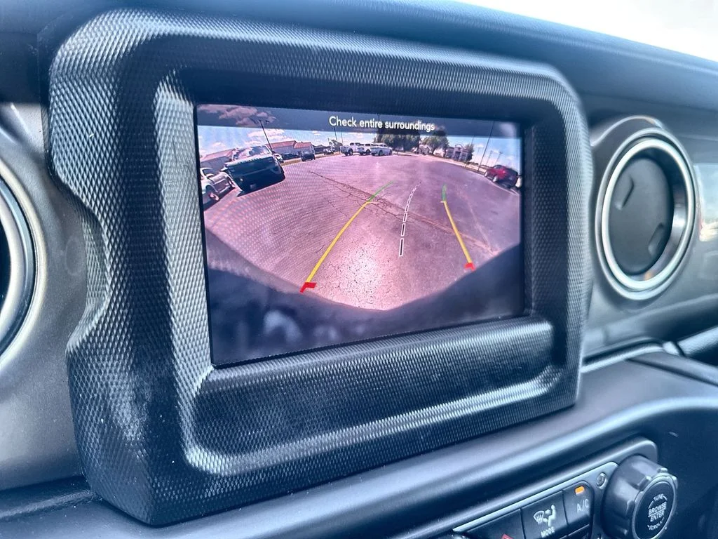 Used 2020 Gray Jeep Unlimited Sahara image 17