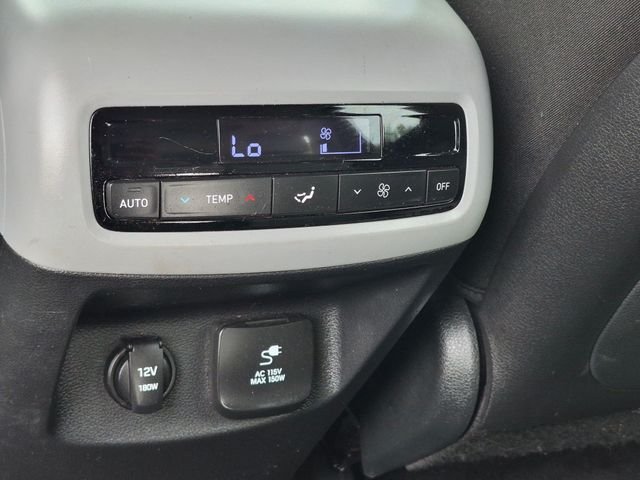Used 2021 White Hyundai SEL image 24
