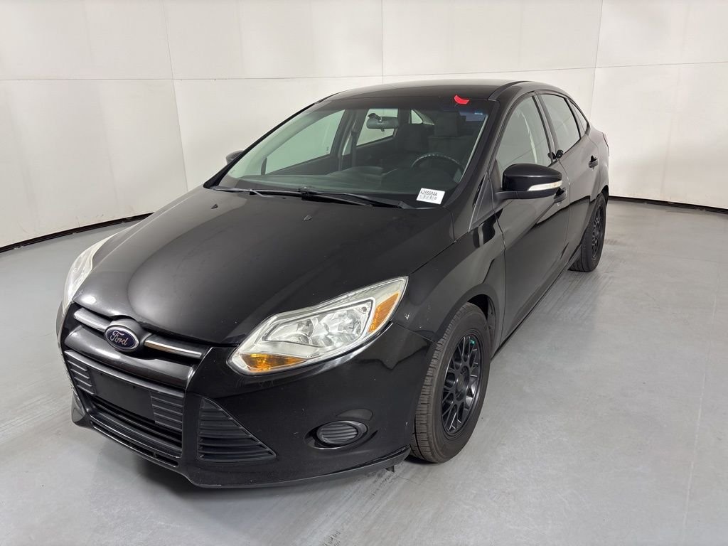 Used 2014 Black Ford SE image 4