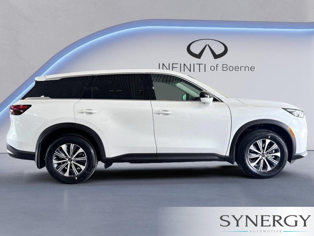 Certified Used 2027 Radiant White INFINITI PURE image 4