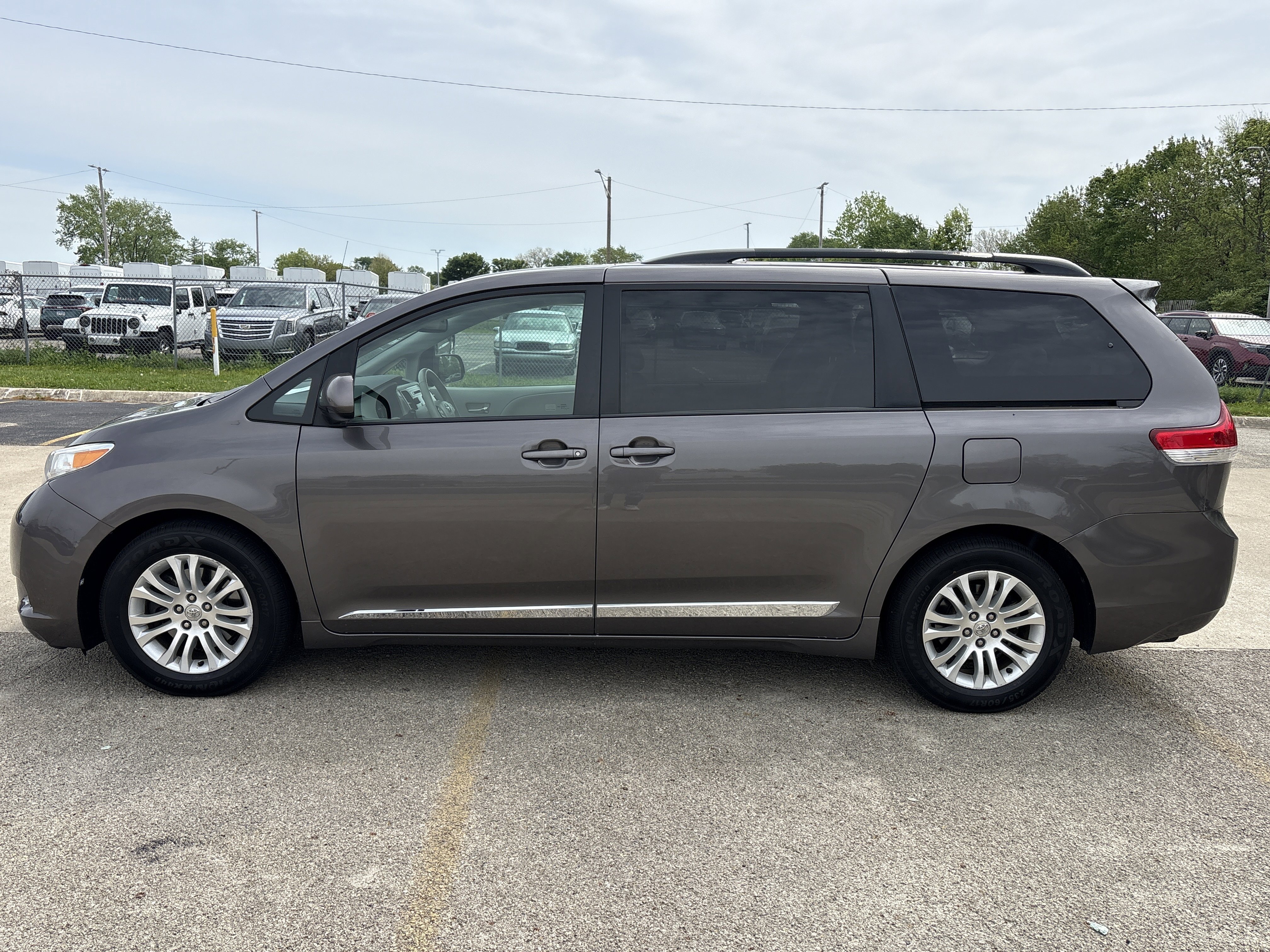 2014 Toyota Sienna XLE