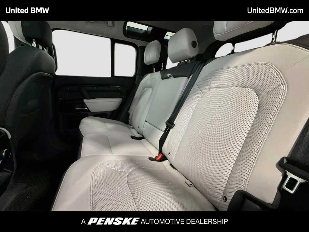 2025 Land Rover Defender V8 - Photo 20