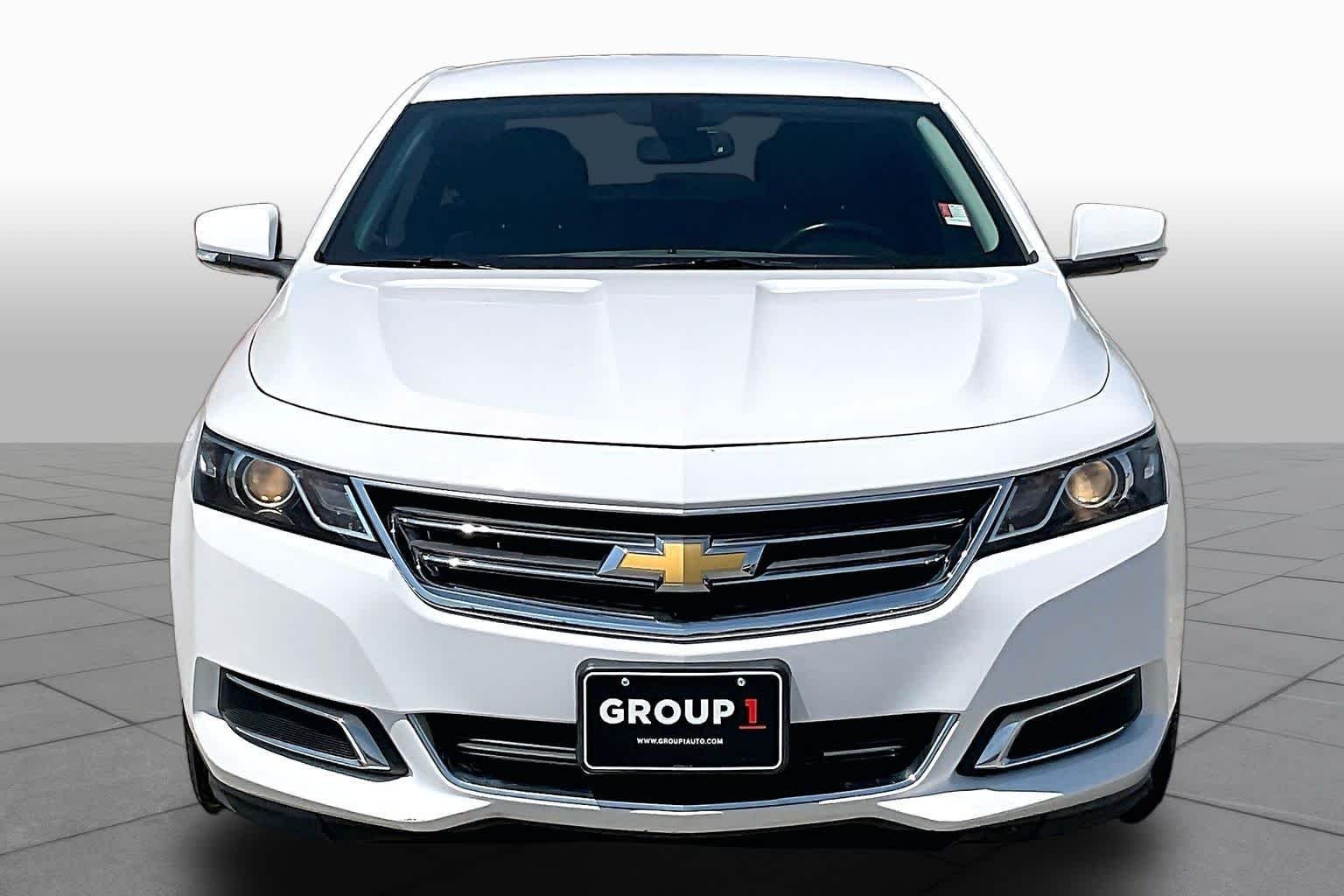 Used 2016 Summit White Chevrolet LT image 4