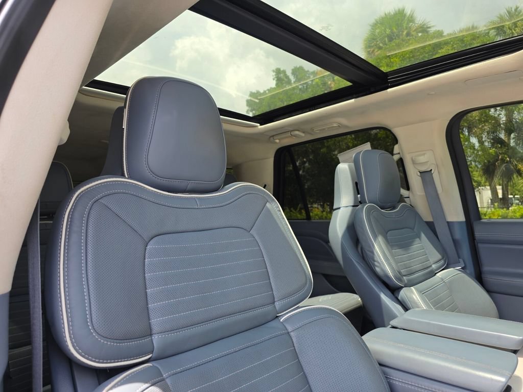 Used 2022 Crystal Blue Metallic Lincoln Black Label image 16