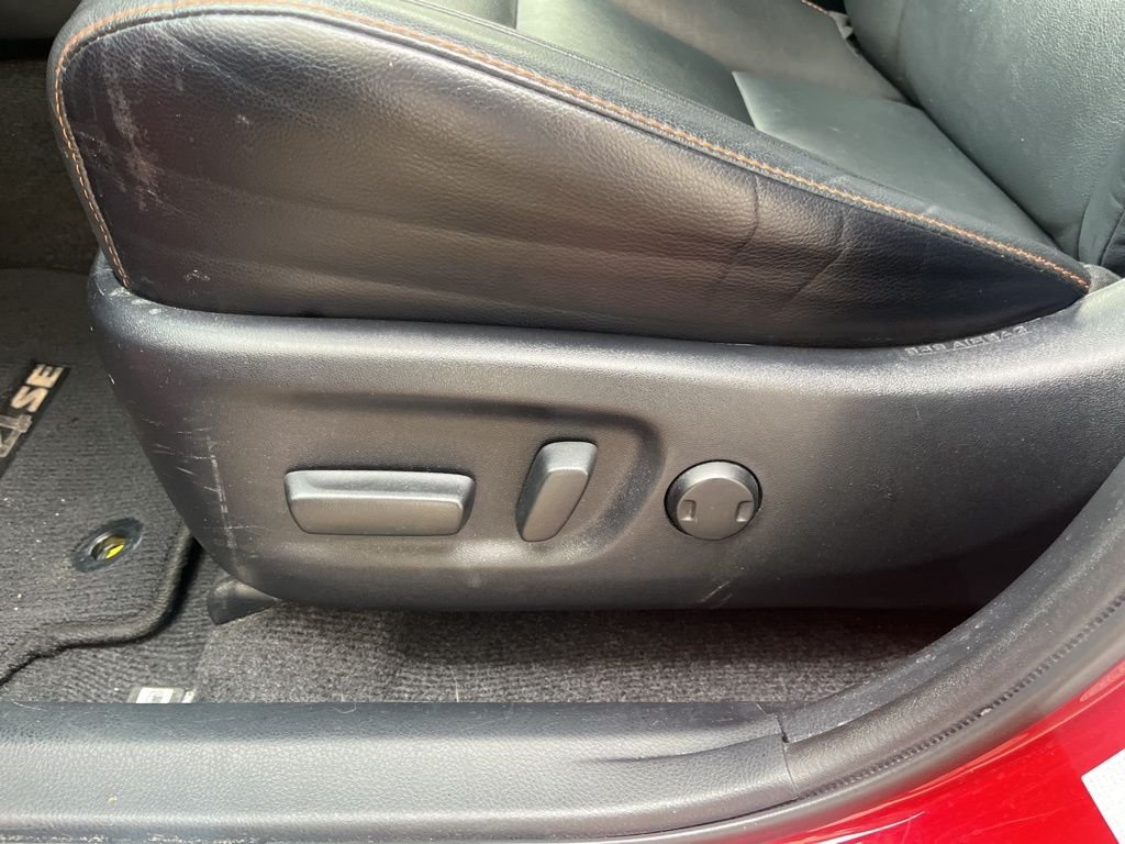 Used 2016 Barcelona Red Metallic Toyota SE image 18