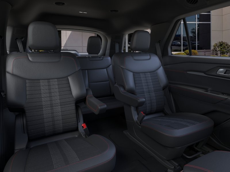 New 2026 Star White Metallic Tri-Coat Ford ST-Line image 11