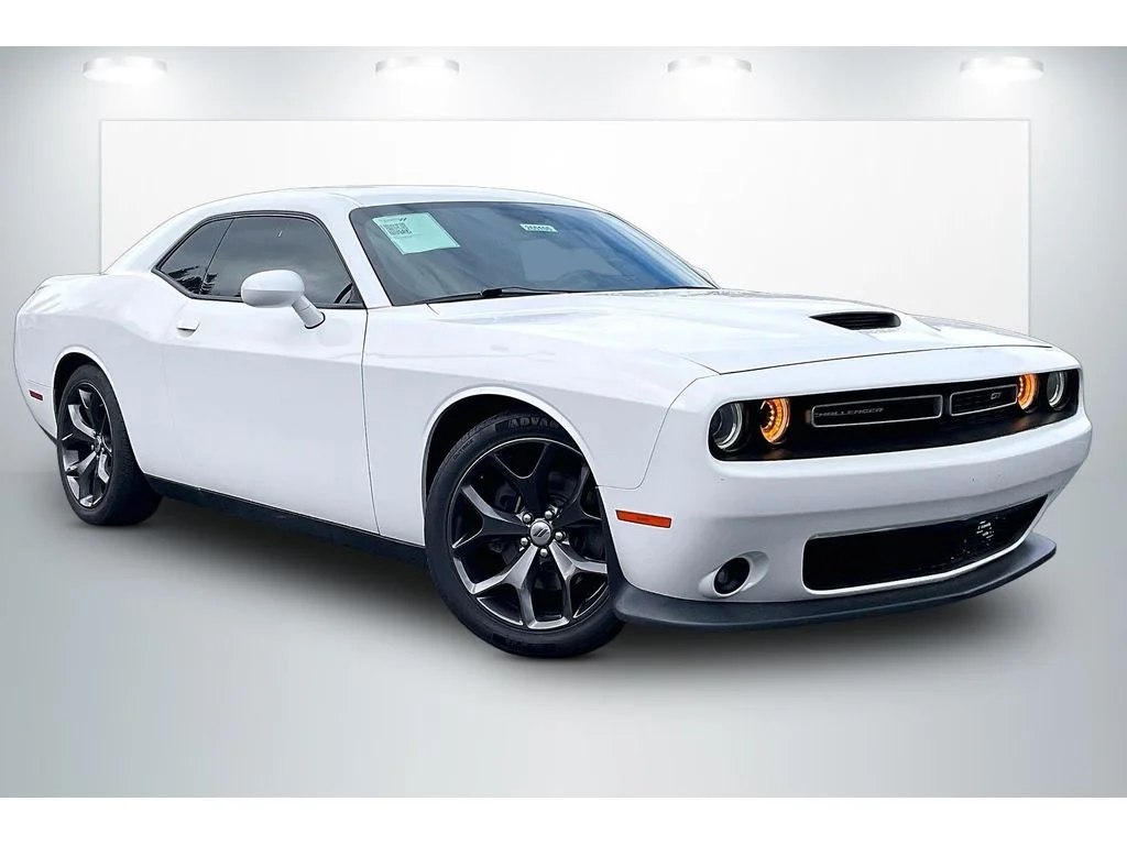 2019 Dodge Challenger GT Auto's photo