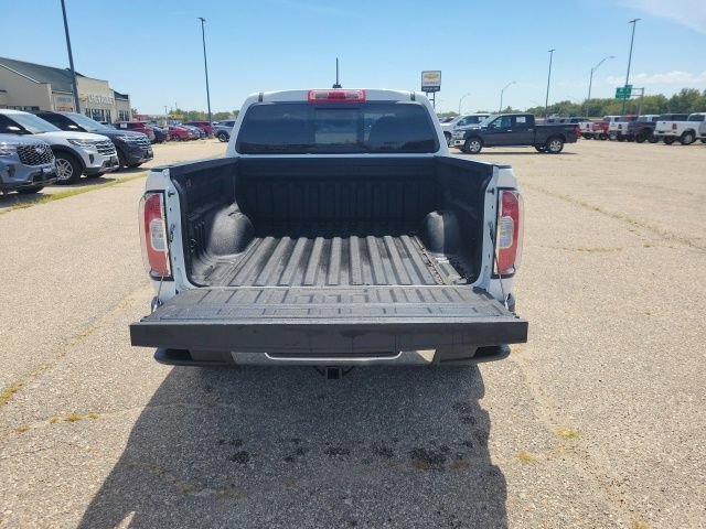 Used 2016 SUMMIT WHITE GMC 2WD SLE image 26