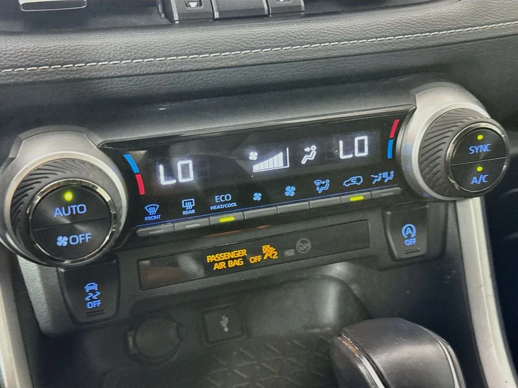 Used 2022 Black Toyota XLE Premium image 18