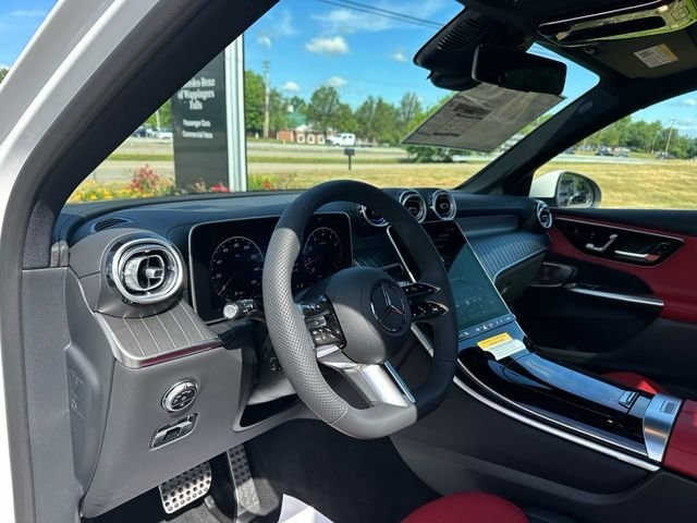 New 2026 Polar White Mercedes-Benz GLC 300 image 13