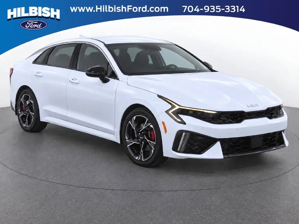 Used 2025 White Kia GT-Line image 1