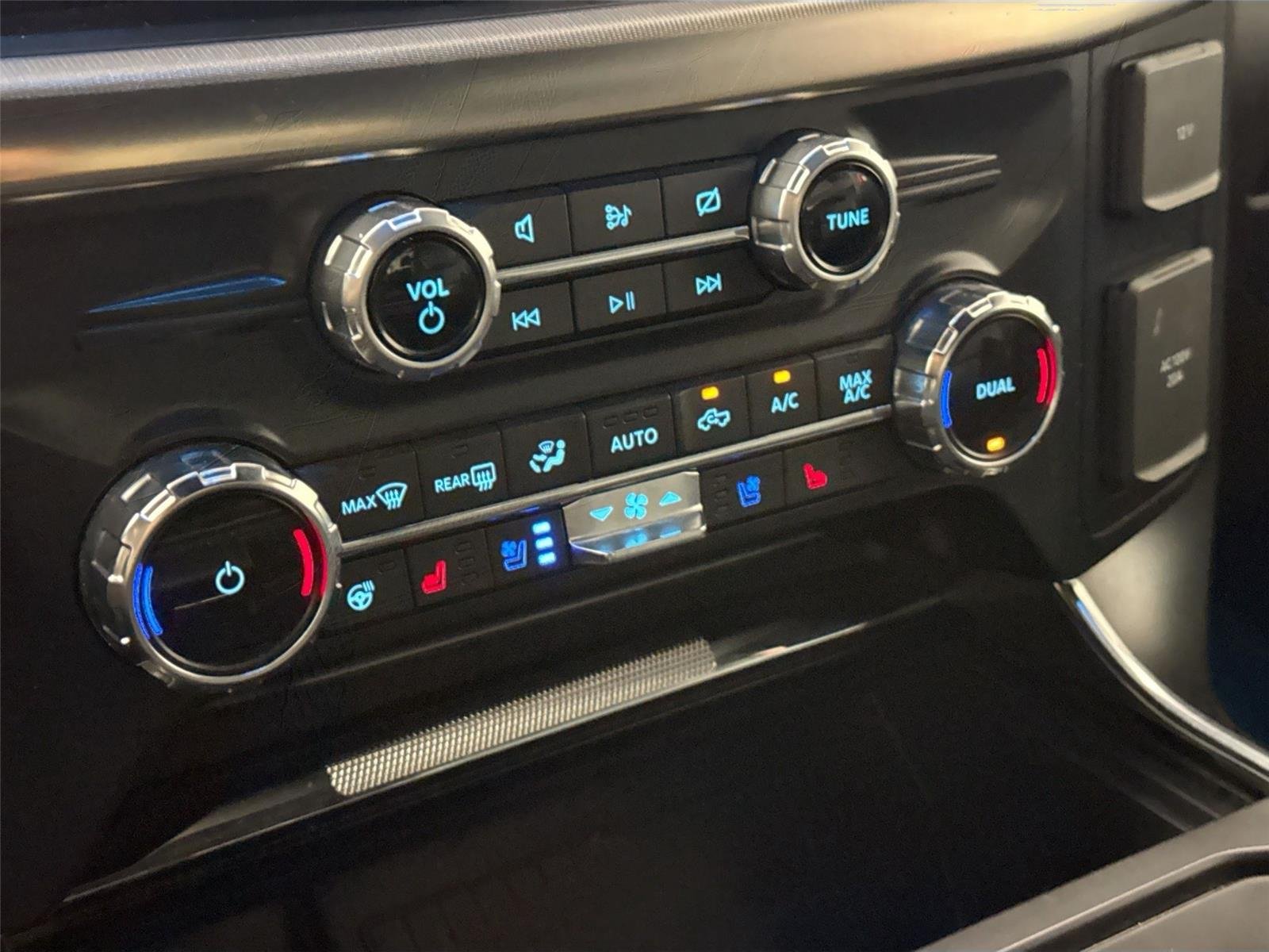 Used 2022 Code Orange Metallic Ford Raptor image 25