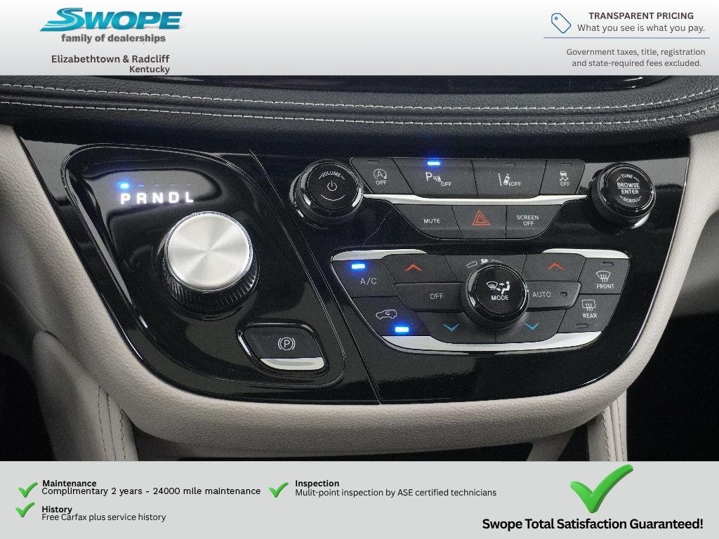 Used 2024 Silver Mist Clearcoat Chrysler Limited image 22