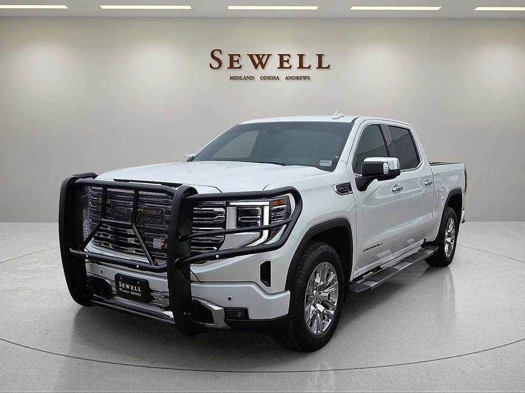 2023 GMC Sierra 4WD Crew Cab Short Box Denali's photo