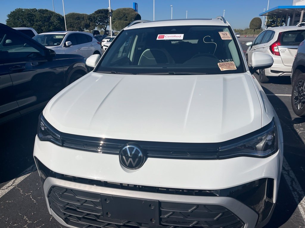 Used 2025 Pure White Volkswagen 1.5T SE image 2